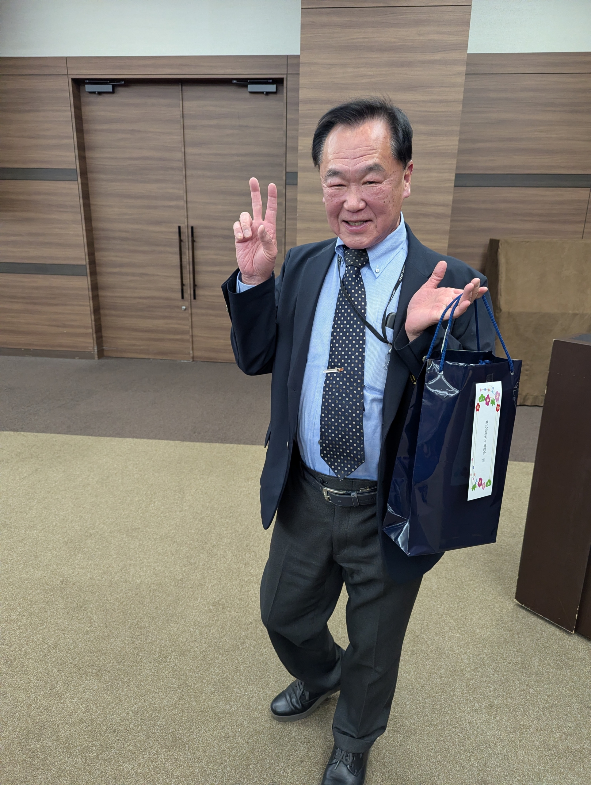 見事「ドンペリ」を当てた東都野球の石山理事長